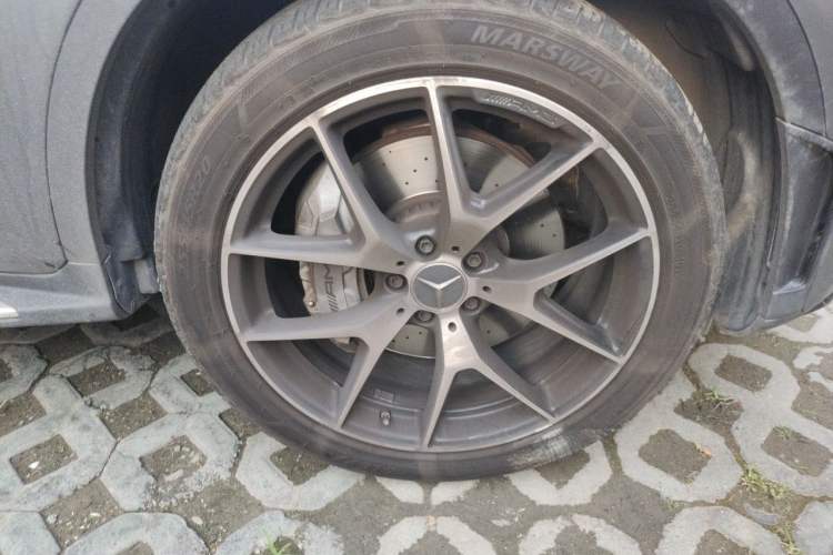 Used Mercedes-Benz GLC AMG 2020 AMG GLC 43 4MATIC Right Front Wheel Hub