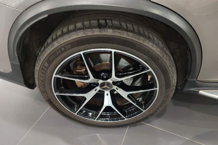 Used Mercedes-Benz GLC AMG 2020 AMG GLC 43 4MATIC Right Rear Wheel Hub