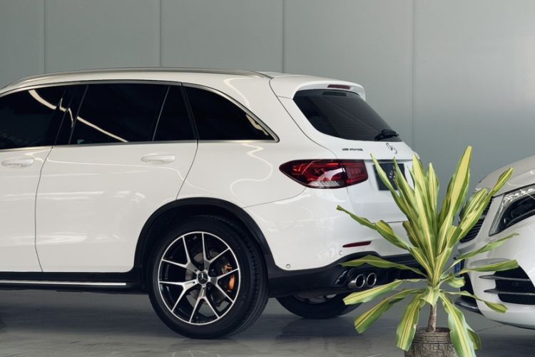 Used Mercedes-Benz GLC AMG 2020 AMG GLC 43 4MATIC Exterior 4