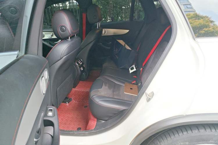 Used Mercedes-Benz GLC AMG 2020 AMG GLC 43 4MATIC Left Rear Seat