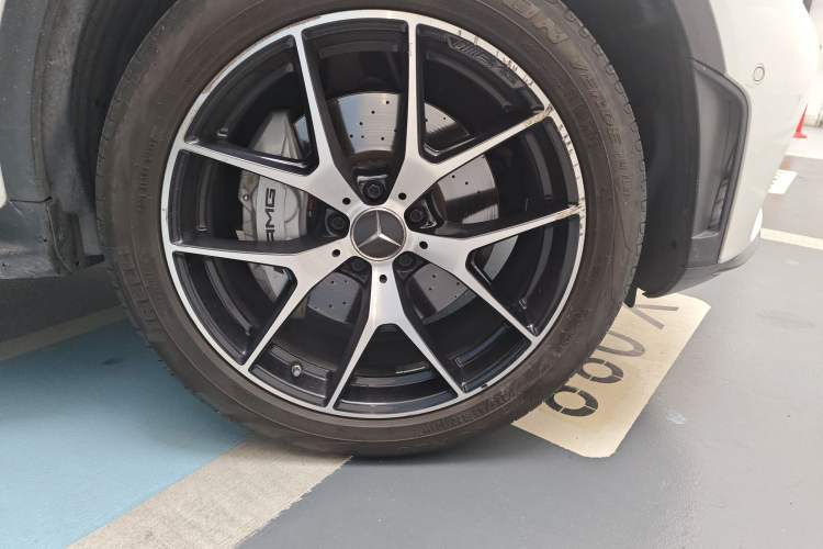 Used Mercedes-Benz GLC AMG 2020 AMG GLC 43 4MATIC Right Front Wheel Hub