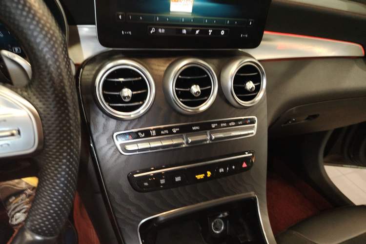 Used Mercedes-Benz GLC AMG 2022 AMG GLC 43 4MATIC Audio And AC Panel
