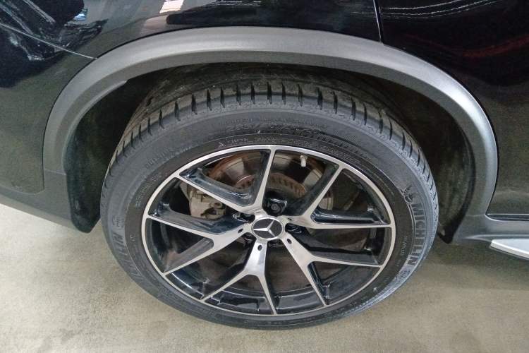 Used Mercedes-Benz GLC AMG 2022 AMG GLC 43 4MATIC Exterior 8