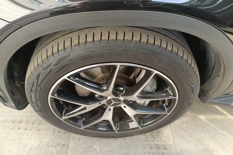 Used Mercedes-Benz GLC AMG 2022 AMG GLC 43 4MATIC Left Front Wheel Hub