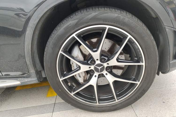 Used Mercedes-Benz GLC AMG 2022 AMG GLC 43 4MATIC Right Front Wheel Hub
