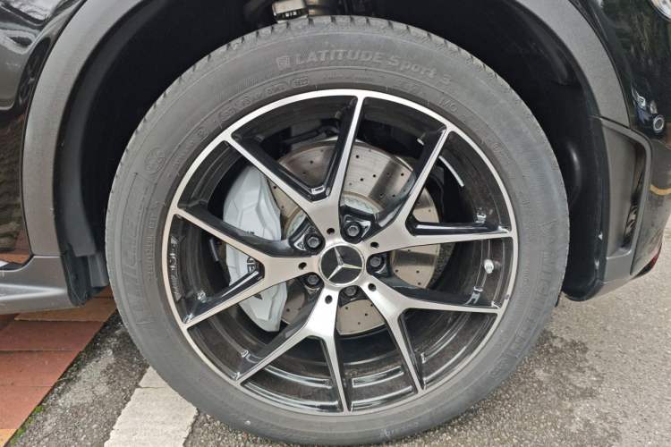 Used Mercedes-Benz GLC AMG 2022 AMG GLC 43 4MATIC Right Front Wheel Hub