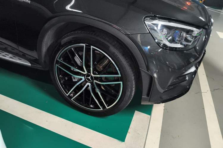 Used Mercedes-Benz GLC AMG 2022 AMG GLC 43 4MATIC Right Front Wheel Hub