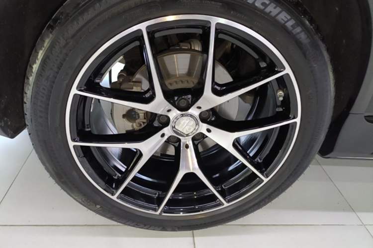 Used Mercedes-Benz GLC AMG 2022 AMG GLC 43 4MATIC Right Rear Wheel Hub