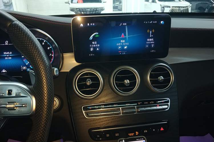 Used Mercedes-Benz GLC AMG 2022 AMG GLC 43 4MATIC Audio And AC Panel