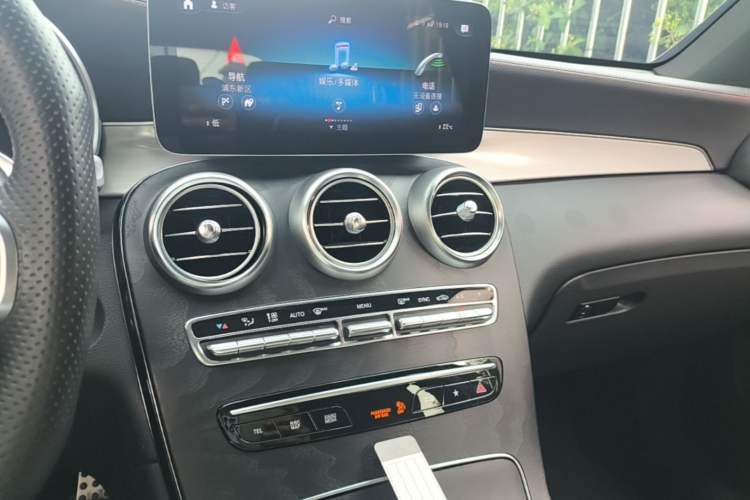 Used Mercedes-Benz GLC AMG 2022 AMG GLC 43 4MATIC Audio And AC Panel
