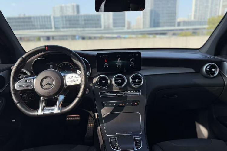 Used Mercedes-Benz GLC AMG 2022 AMG GLC 43 4MATIC Interior 2