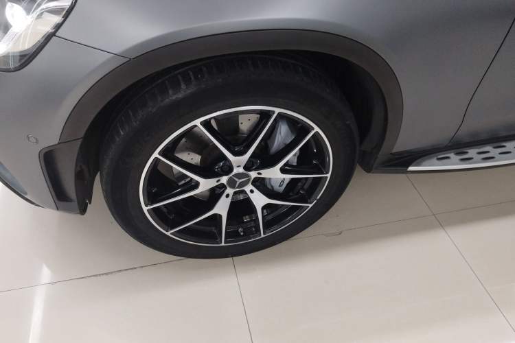 Used Mercedes-Benz GLC AMG 2022 AMG GLC 43 4MATIC Left Front Wheel Hub