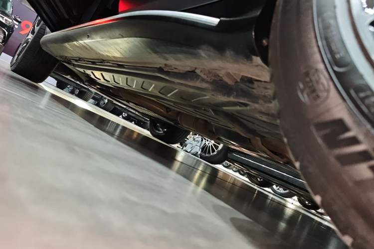 Used Mercedes-Benz GLC AMG 2022 AMG GLC 43 4MATIC Left Side Sill