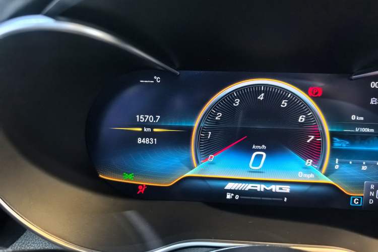 Used Mercedes-Benz GLC AMG 2022 AMG GLC 43 4MATIC Odometer Close Up
