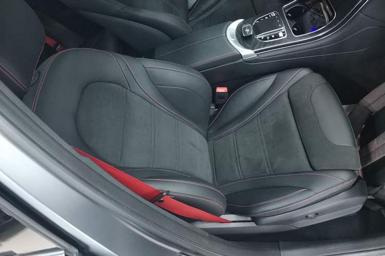 Used Mercedes-Benz GLC AMG 2022 AMG GLC 43 4MATIC Right Front Seat