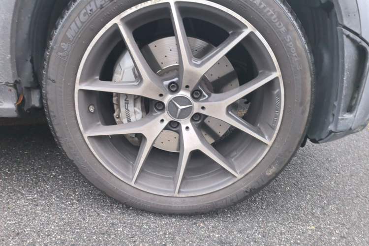 Used Mercedes-Benz GLC AMG 2022 AMG GLC 43 4MATIC Right Front Wheel Hub