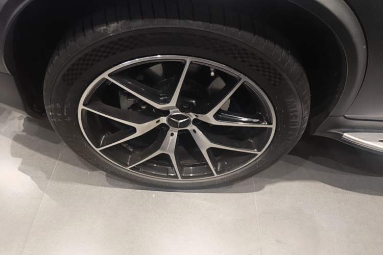Used Mercedes-Benz GLC AMG 2022 AMG GLC 43 4MATIC Right Rear Wheel Hub