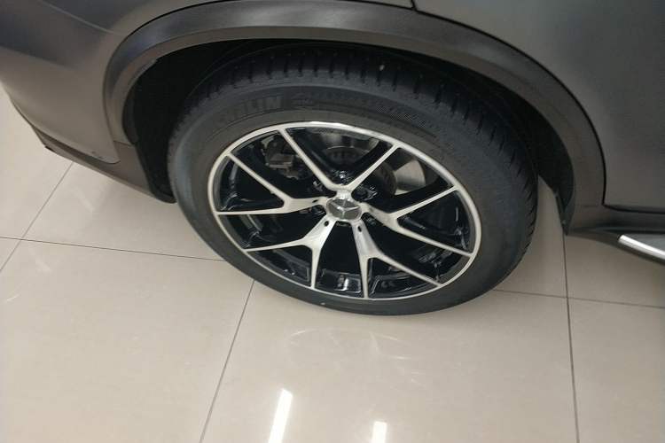 Used Mercedes-Benz GLC AMG 2022 AMG GLC 43 4MATIC Right Rear Wheel Hub