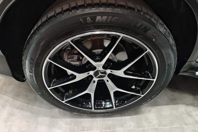 Used Mercedes-Benz GLC AMG 2022 AMG GLC 43 4MATIC Right Rear Wheel Hub