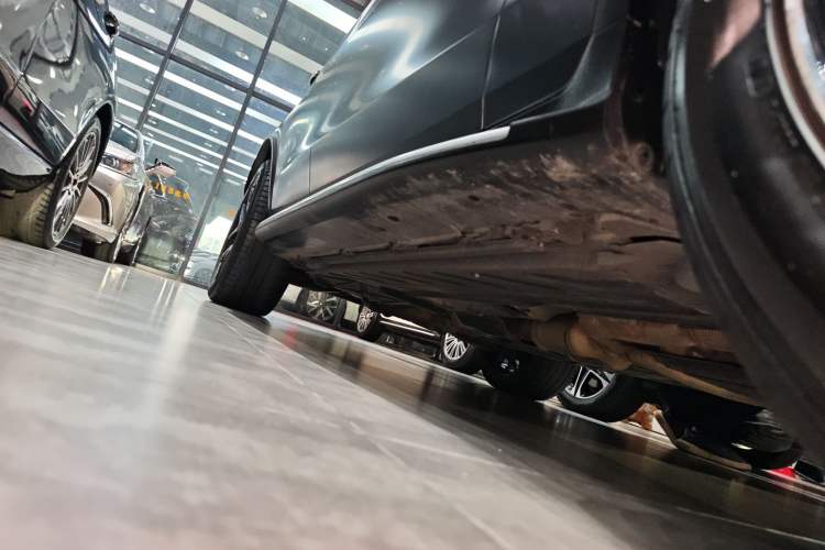 Used Mercedes-Benz GLC AMG 2022 AMG GLC 43 4MATIC Right Side Sill