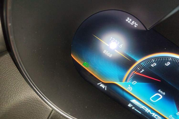 Used Mercedes-Benz GLC AMG 2022 AMG GLC 43 4MATIC Odometer Close Up