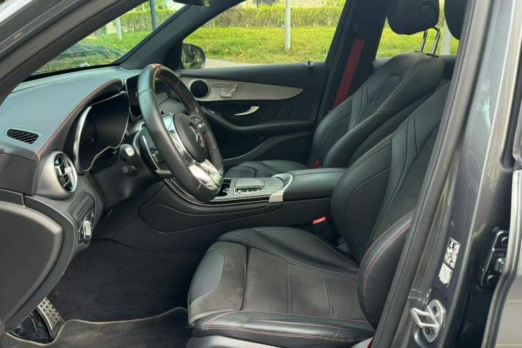 Used Mercedes-Benz GLC AMG 2022 AMG GLC 43 4MATIC Interior 2