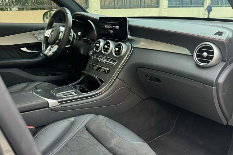 Used Mercedes-Benz GLC AMG 2022 AMG GLC 43 4MATIC Interior 4
