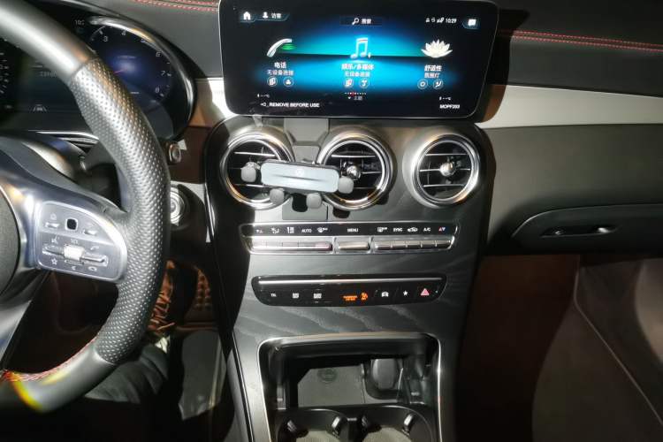 Used Mercedes-Benz GLC AMG 2022 AMG GLC 43 4MATIC Audio And AC Panel
