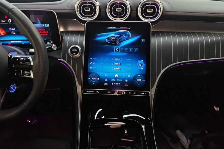 Used Mercedes-Benz GLC AMG 2024 AMG GLC 43 4MATIC Audio And AC Panel