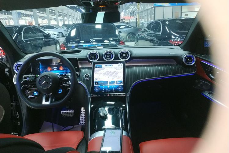 Used Mercedes-Benz GLC AMG 2024 AMG GLC 43 4MATIC Center Console