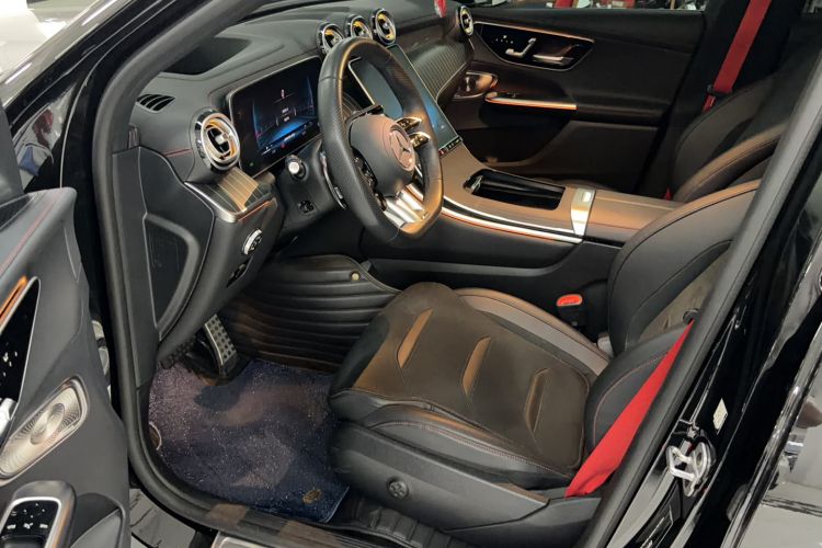 Used Mercedes-Benz GLC AMG 2024 AMG GLC 43 4MATIC Interior 1