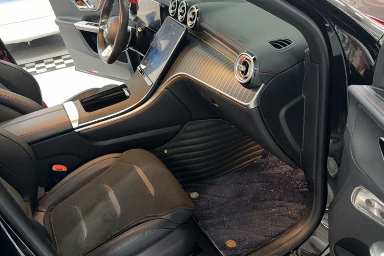 Used Mercedes-Benz GLC AMG 2024 AMG GLC 43 4MATIC Interior 4