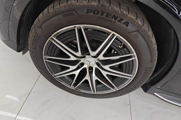 Used Mercedes-Benz GLC AMG 2024 AMG GLC 43 4MATIC Left Front Wheel Hub