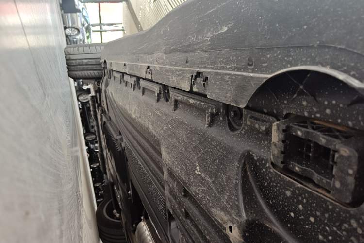 Used Mercedes-Benz GLC AMG 2024 AMG GLC 43 4MATIC Left Side Sill
