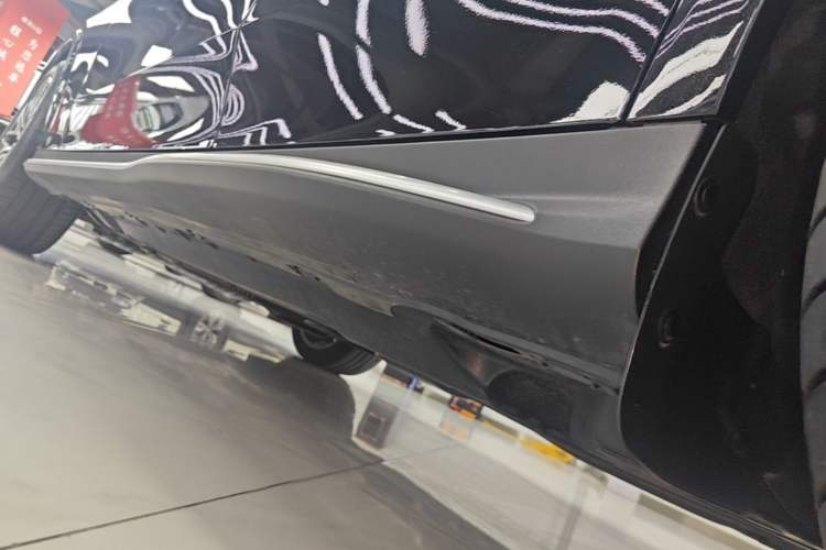 Used Mercedes-Benz GLC AMG 2024 AMG GLC 43 4MATIC Left Side Sill