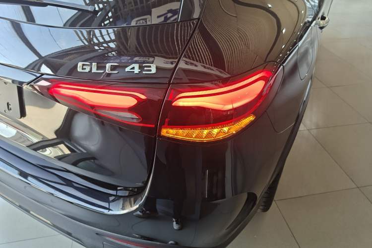 Used Mercedes-Benz GLC AMG 2024 AMG GLC 43 4MATIC Right Rear Taillight