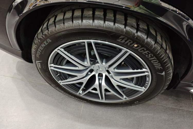 Used Mercedes-Benz GLC AMG 2024 AMG GLC 43 4MATIC Right Rear Wheel Hub