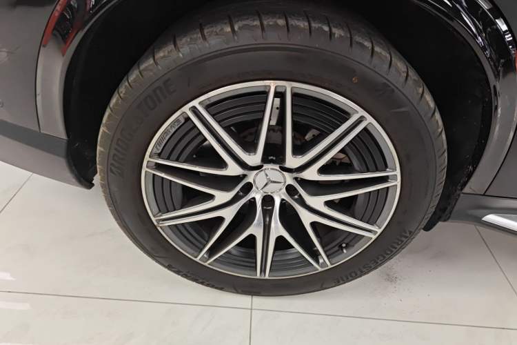 Used Mercedes-Benz GLC AMG 2024 AMG GLC 43 4MATIC Right Rear Wheel Hub