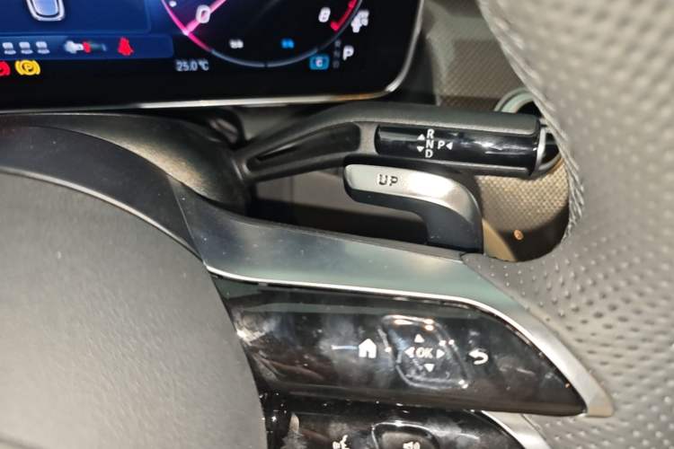 Used Mercedes-Benz GLC AMG 2025 AMG GLC 43 4MATIC Gear Lever