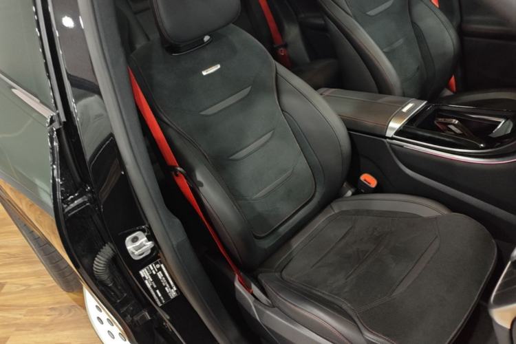 Used Mercedes-Benz GLC AMG 2025 AMG GLC 43 4MATIC Right Front Seat