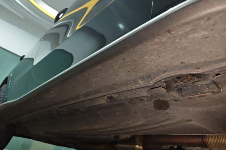 Used Mercedes-Benz GLC AMG 2025 AMG GLC 43 4MATIC Right Side Sill
