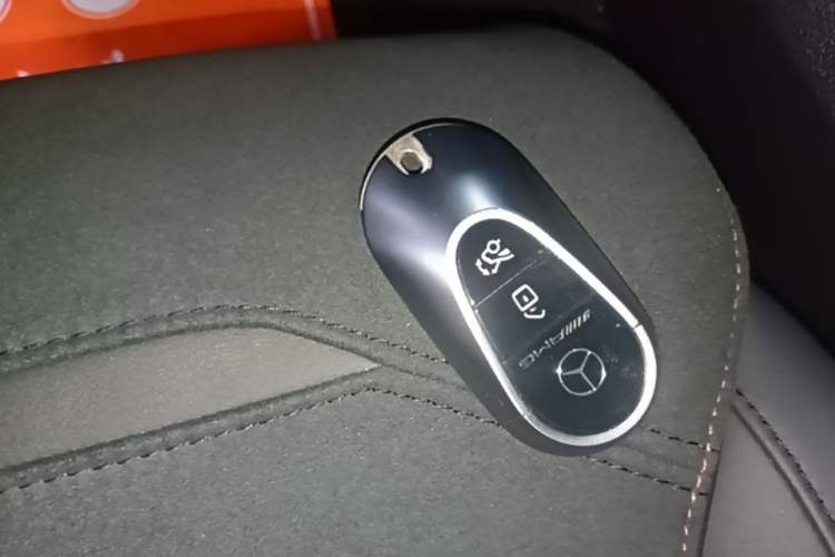 Used Mercedes-Benz GLC AMG 2025 AMG GLC 43 4MATIC Vehicle Key