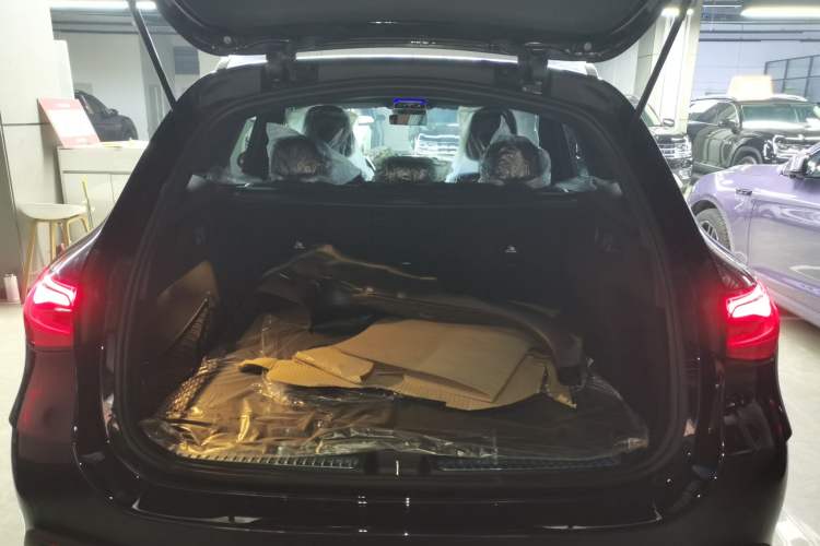 Used Mercedes-Benz GLC AMG 2026 Model AMG GLC 43 4MATIC Trunk