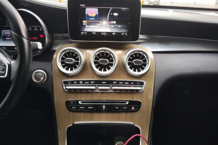 Used Mercedes-Benz GLC Coupe 2017 GLC 260 4MATIC Coupe SUV Audio And AC Panel