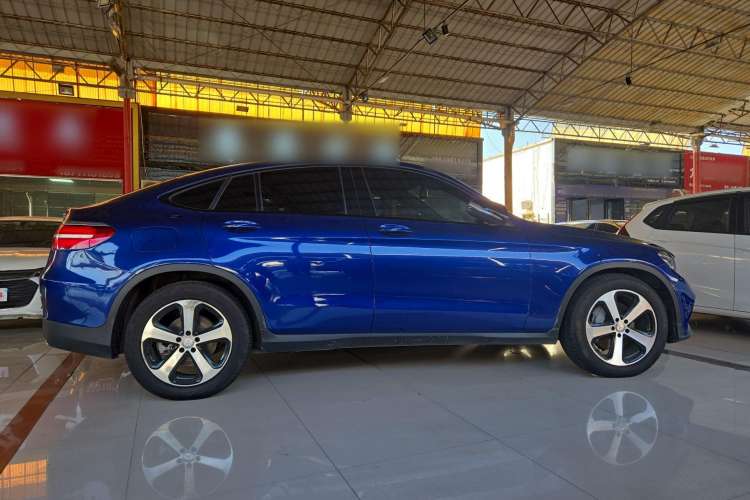 Used Mercedes-Benz GLC Coupe 2017 GLC 200 4MATIC Coupe SUV Exterior 2
