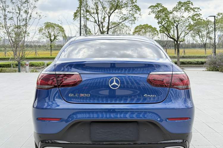 Used Mercedes-Benz GLC Coupe 2023 GLC 300 4MATIC Coupe SUV Exterior 7