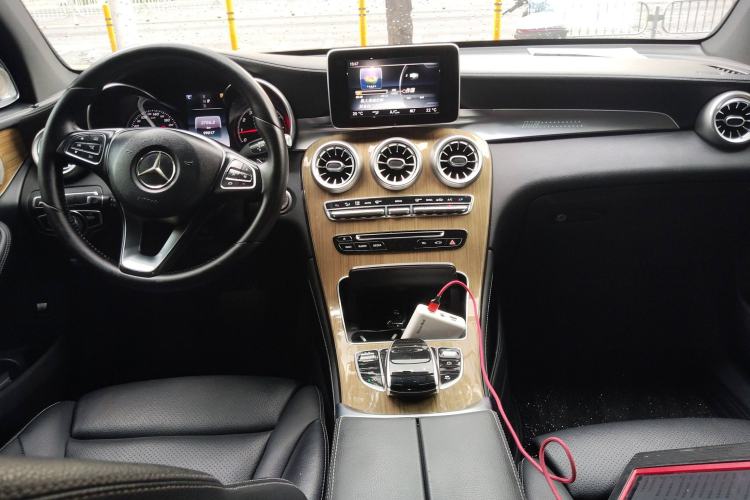 Used Mercedes-Benz GLC Coupe 2017 GLC 260 4MATIC Coupe SUV Interior 2