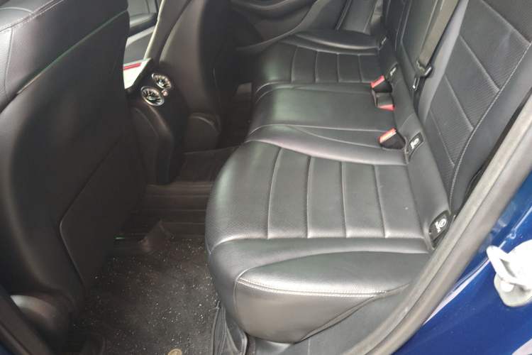Used Mercedes-Benz GLC Coupe 2017 GLC 260 4MATIC Coupe SUV Interior 4