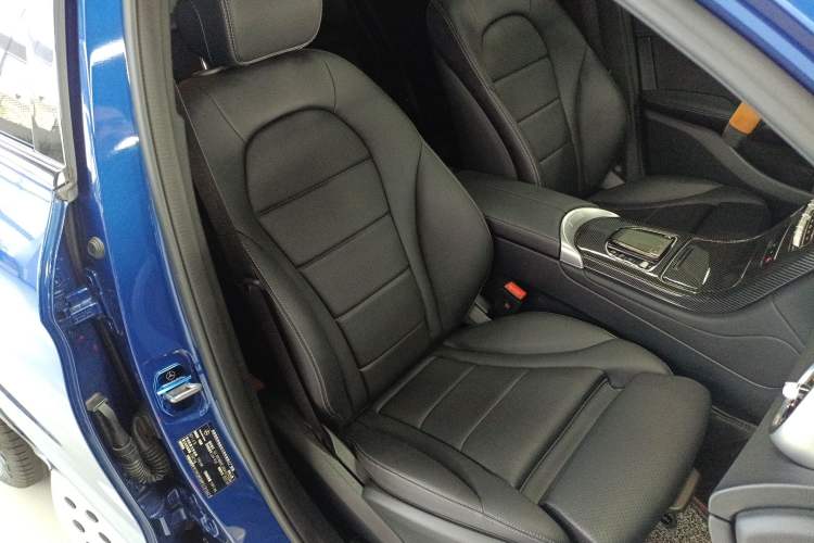 Used Mercedes-Benz GLC Coupe 2023 GLC 300 4MATIC Coupe SUV Right Front Seat