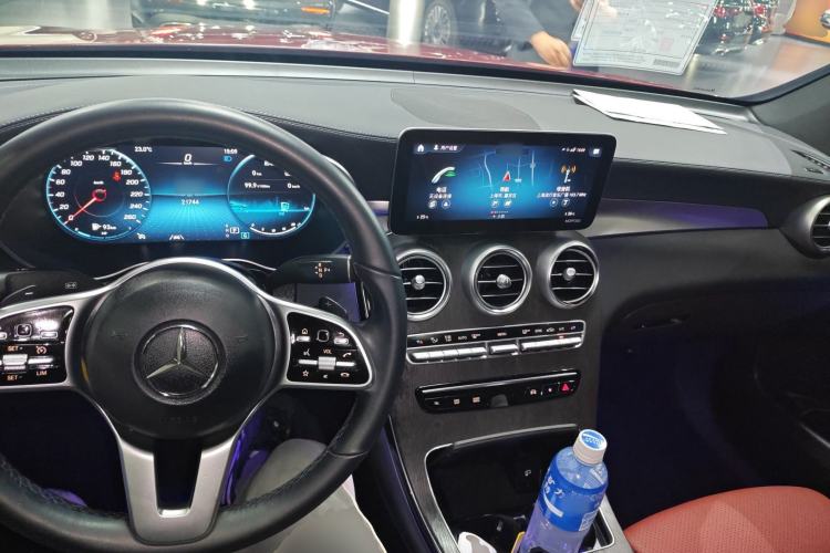 Used Mercedes-Benz GLC Coupe 2021 GLC 300 4MATIC Coupe SUV Center Console